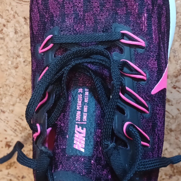 Nike Zoom Pegasus 36 in Pink Blast Women's Size 9 - Picture 2 of 10